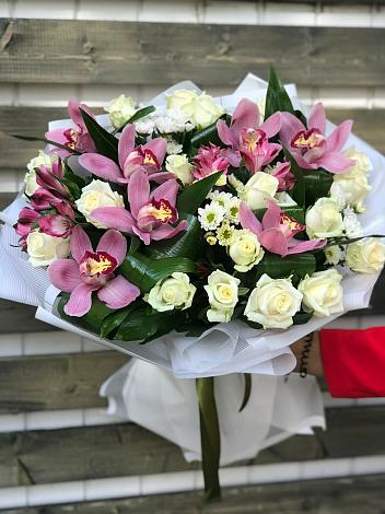 Букет цветов из: Розы и Хризантемы в Калиновской