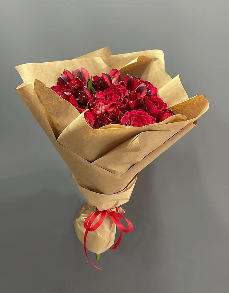 Букет цветов из: Альстромерии и Розы в Калиновской