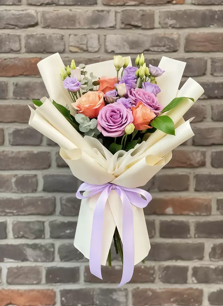 Букет цветов из: Лизиантусы и Розы в Калиновской