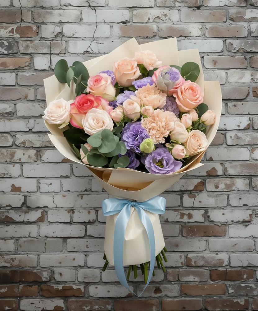 Букет цветов из: Розы, Лизиантусы и Гвоздики в Калиновской