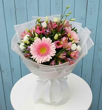 Букет цветов из:  Герберы, Альстромерии и Лизиантусы в Калиновской