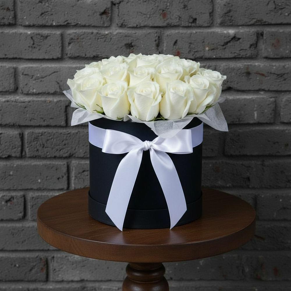 Цветочная композиция из Розы в шляпной коробке в Калиновской