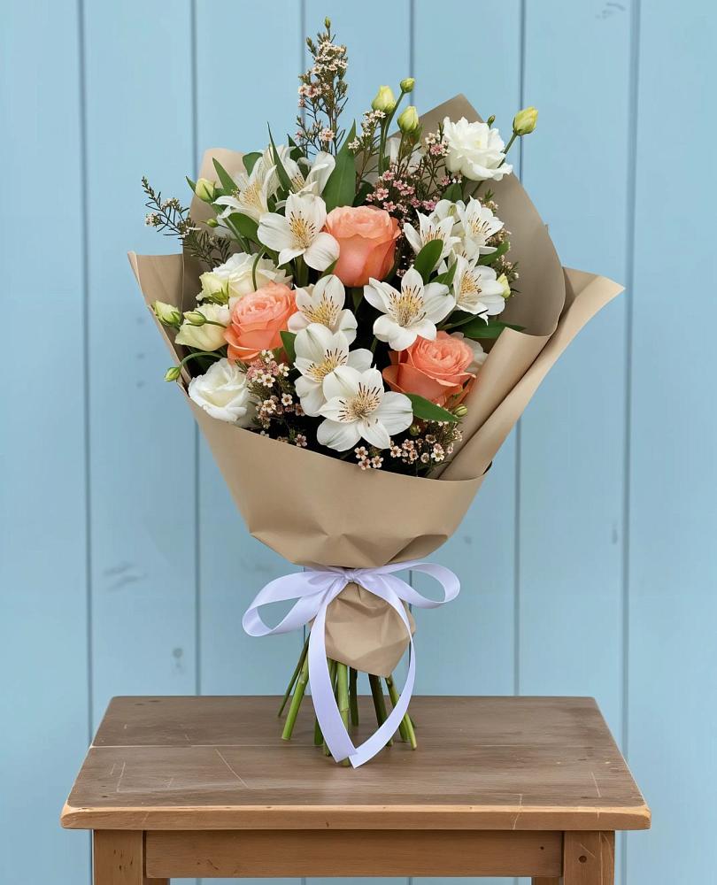 Букет цветов из: Альстромерии, Лизиантусы, Розы и Хризантемы в Калиновской